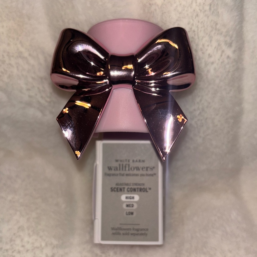 Shiny Pink Bow Wallflower Plug-in Holder by Bath & Body Works